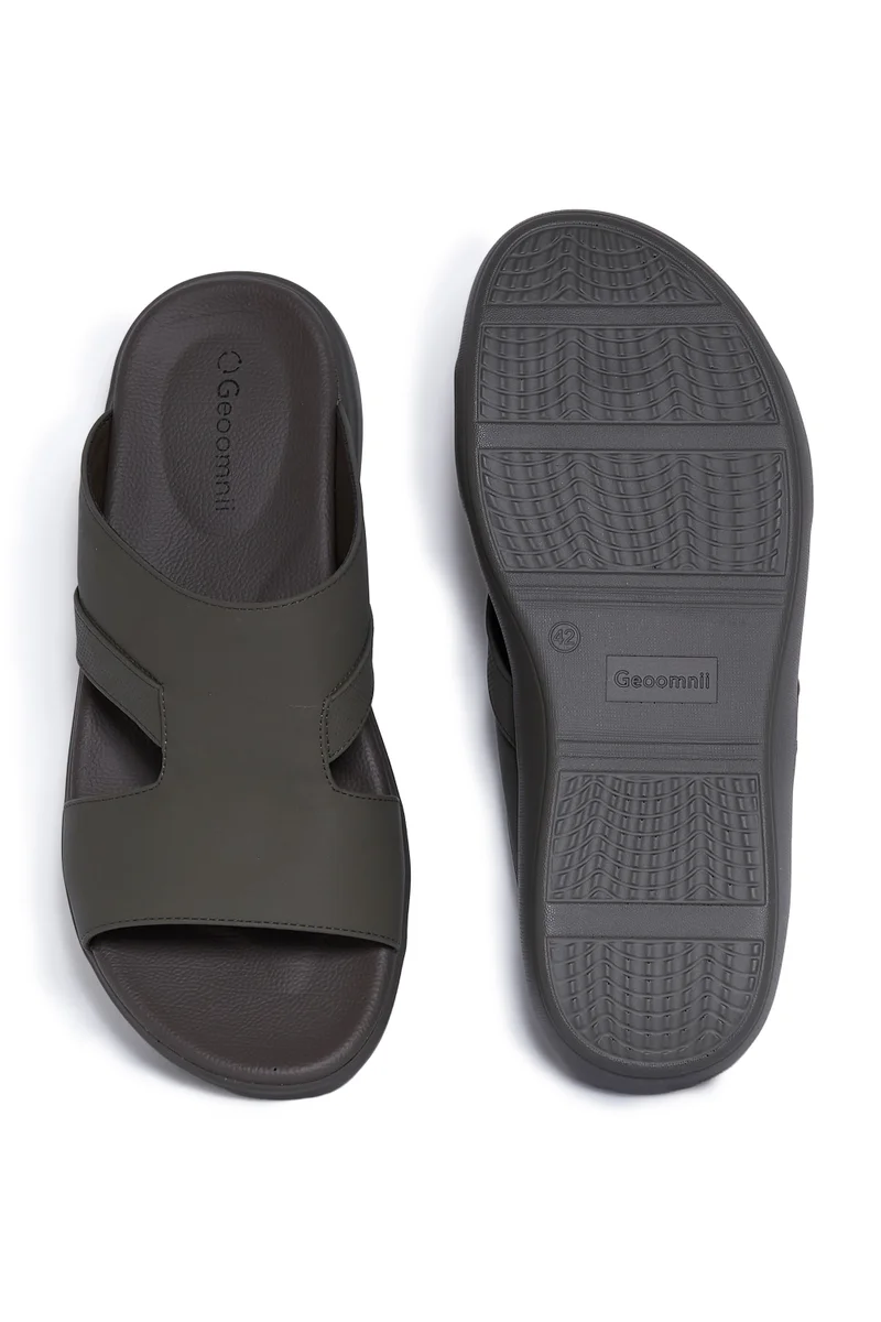 Geoomnii GREEN Geoomnii Men’s Arabic Sandals – Comfortable Casual Leather Slide Sandals for Everyday Wear for Men | Best Price UAE